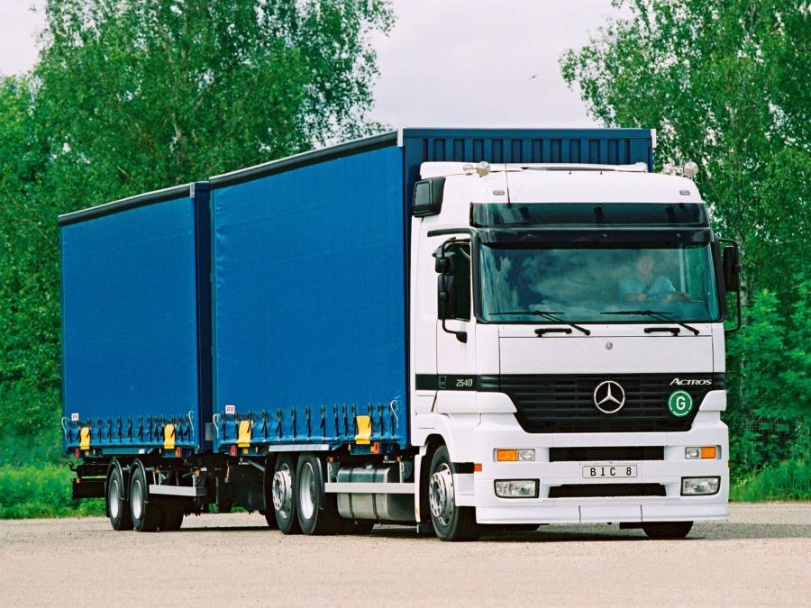  Mercedes-Benz Actros 2540 1997 года  (фото 2 из 12)
